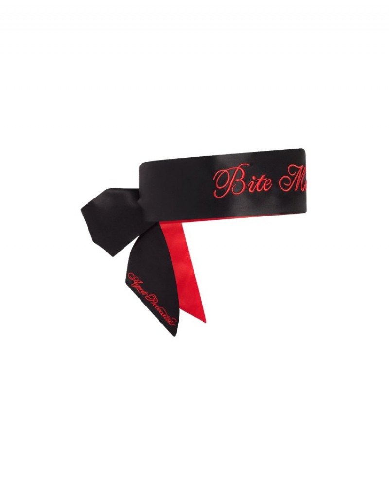 Agent Provocateur Bite Me Eyemask レディース アクセサリー Black/Red 日本 | N4H-4426