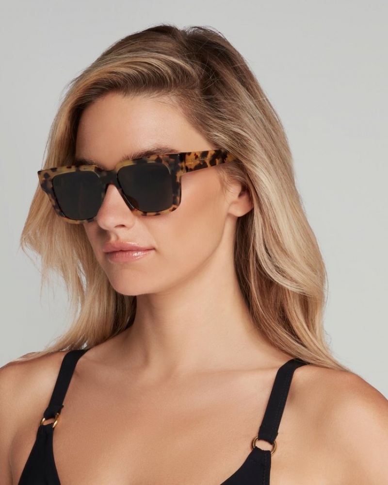 Agent Provocateur Debie Sunglasses レディース サングラス Tortoise/Black 日本 | R8E-7634